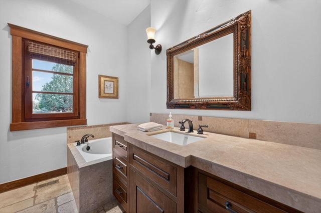 65885 Pronghorn Estates Drive, Bend, OR 97701