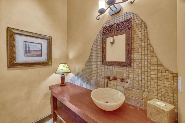 65885 Pronghorn Estates Drive, Bend, OR 97701