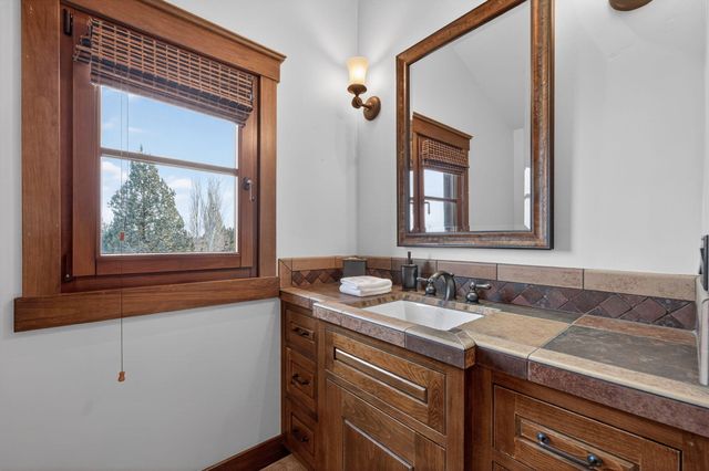 65885 Pronghorn Estates Drive, Bend, OR 97701