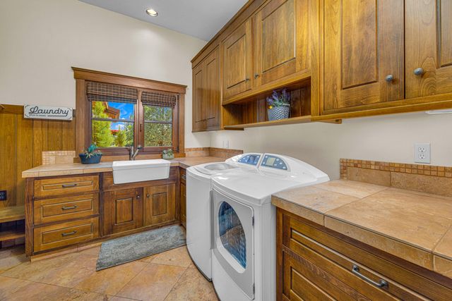 65885 Pronghorn Estates Drive, Bend, OR 97701