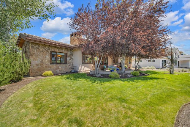 65885 Pronghorn Estates Drive, Bend, OR 97701