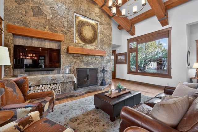 65885 Pronghorn Estates Drive, Bend, OR 97701