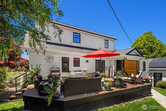 428 3rd Avenue N, Edmonds, WA 98020