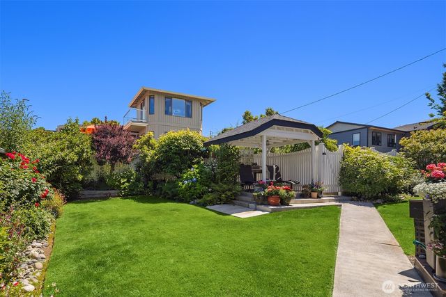 428 3rd Avenue N, Edmonds, WA 98020