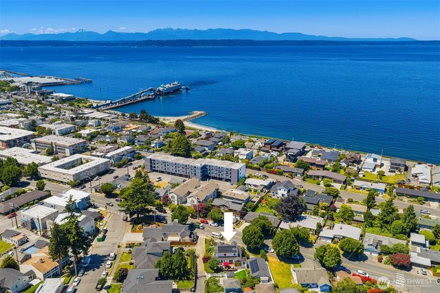 428 3rd Avenue N, Edmonds, WA 98020