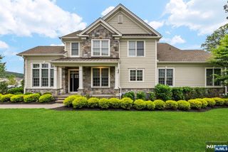 40 Hazy Gate Terrace, Franklin Lakes, NJ 07417