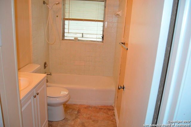 1815 VIEWRIDGE DR, San Antonio, TX 78213