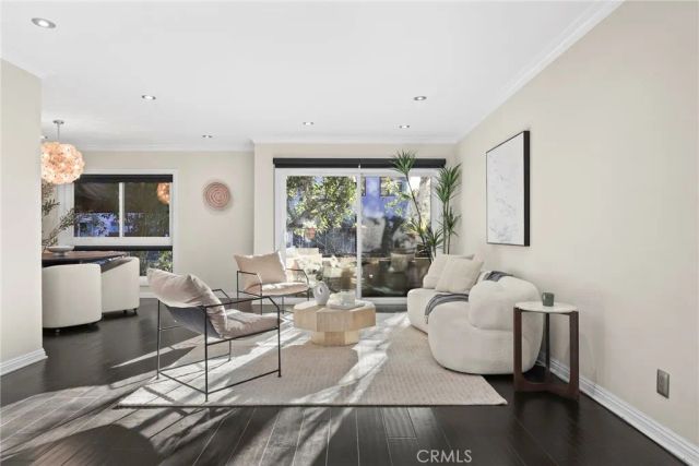 1203 N Sweetzer 118, West Hollywood, CA 90069