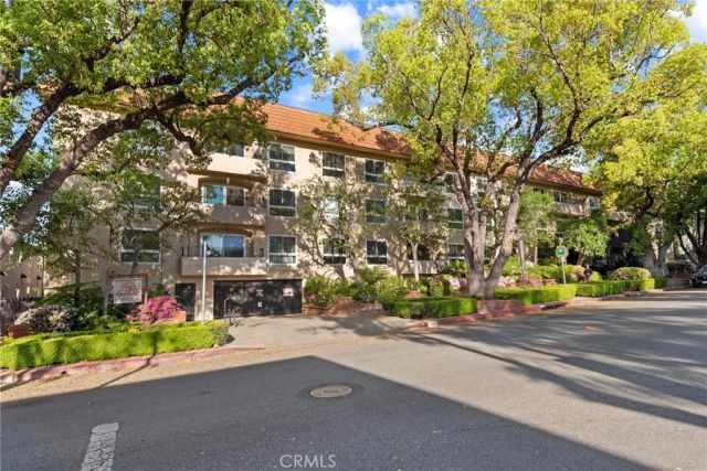 1203 N Sweetzer 118, West Hollywood, CA 90069