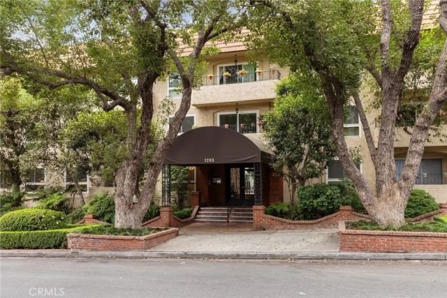 1203 N Sweetzer 118, West Hollywood, CA 90069