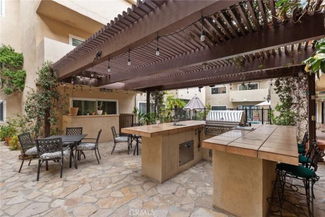 1203 N Sweetzer 118, West Hollywood, CA 90069