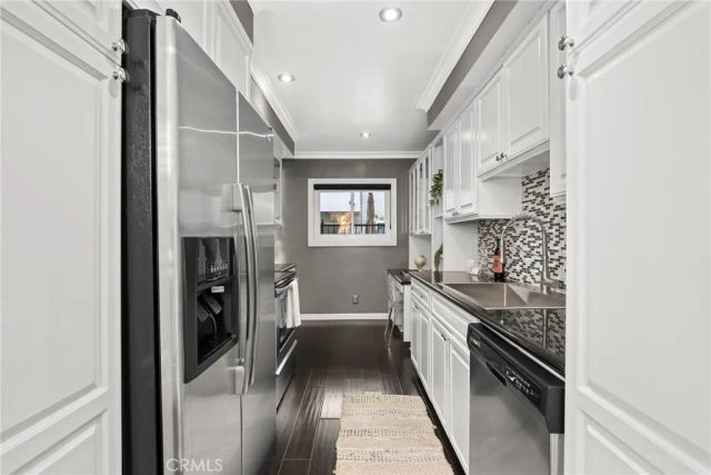 1203 N Sweetzer 118, West Hollywood, CA 90069