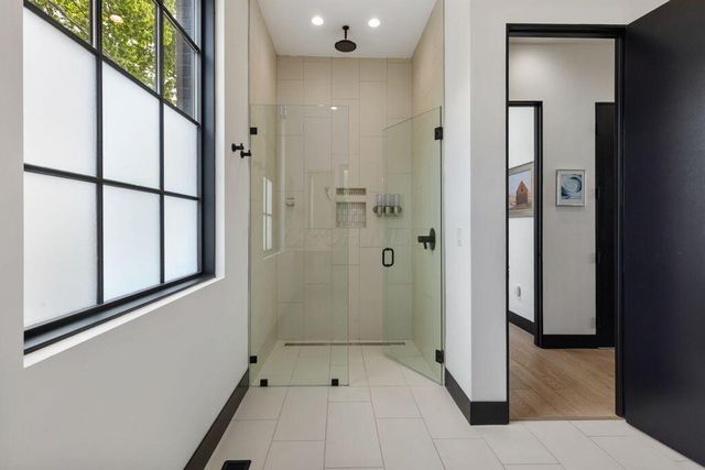 93 Ottar Alley, Columbus, OH 43201