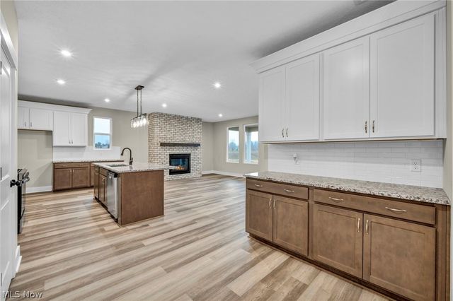 3630 Great Windsor Lane, Green, OH 44685