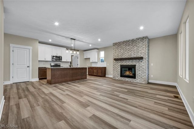 3630 Great Windsor Lane, Green, OH 44685