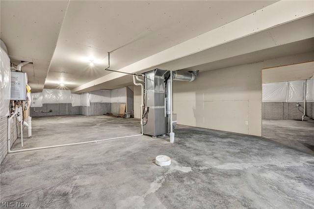 3630 Great Windsor Lane, Green, OH 44685