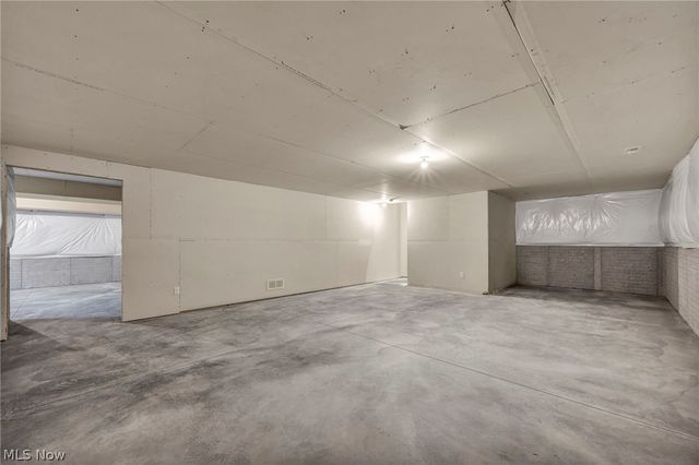 3630 Great Windsor Lane, Green, OH 44685