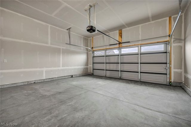 3630 Great Windsor Lane, Green, OH 44685