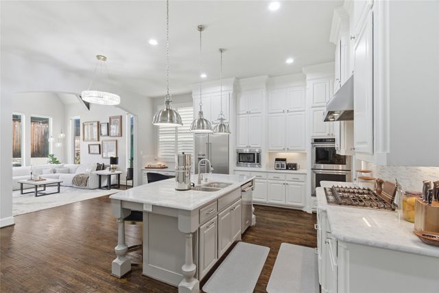 645 Clearwater Drive, Irving, TX 75039
