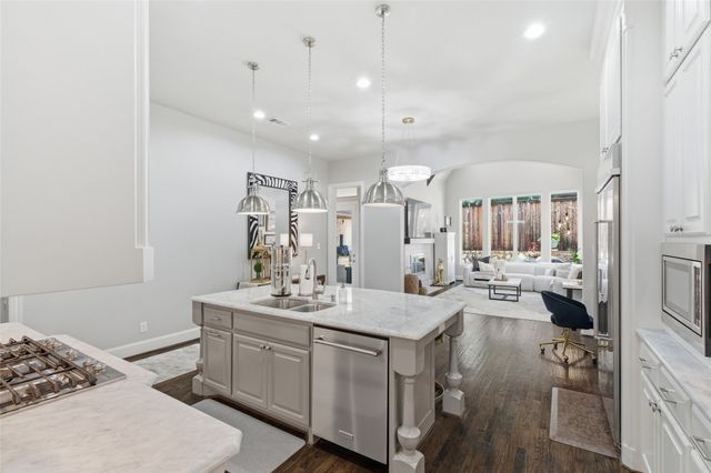 645 Clearwater Drive, Irving, TX 75039