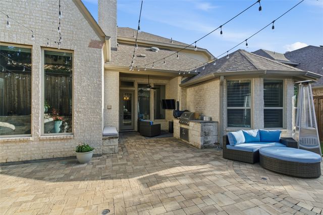 645 Clearwater Drive, Irving, TX 75039