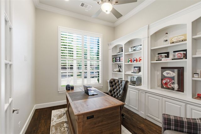 645 Clearwater Drive, Irving, TX 75039