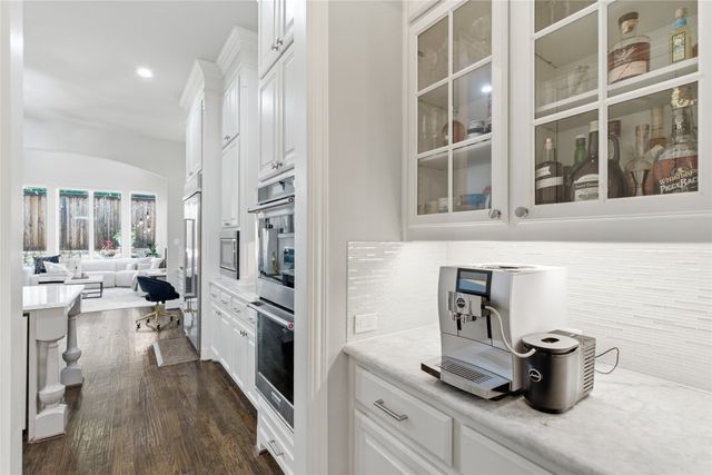 645 Clearwater Drive, Irving, TX 75039