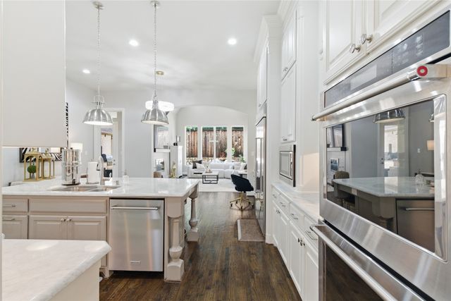 645 Clearwater Drive, Irving, TX 75039