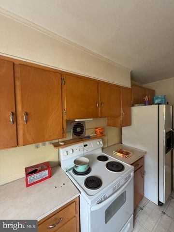 1715 -1717 W MARKET ST, Pottsville, PA 17901