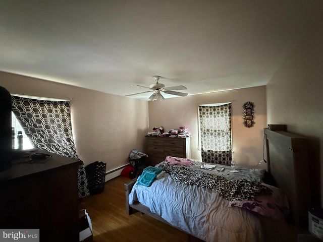1715 -1717 W MARKET ST, Pottsville, PA 17901