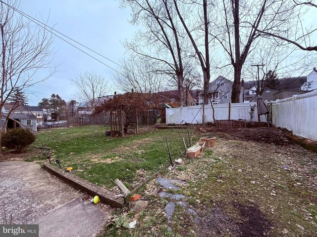 1715 -1717 W MARKET ST, Pottsville, PA 17901