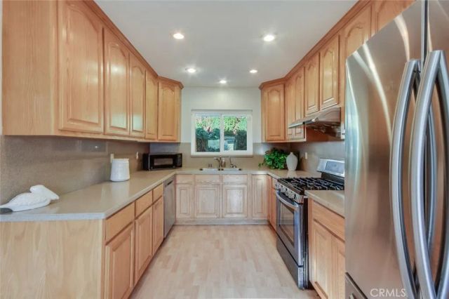 1046 Maryhurst Drive, Claremont, CA 91711