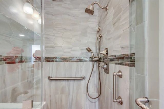 1046 Maryhurst Drive, Claremont, CA 91711