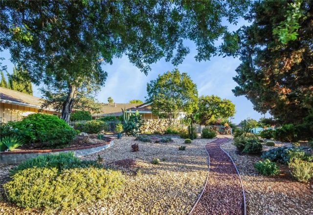 1046 Maryhurst Drive, Claremont, CA 91711