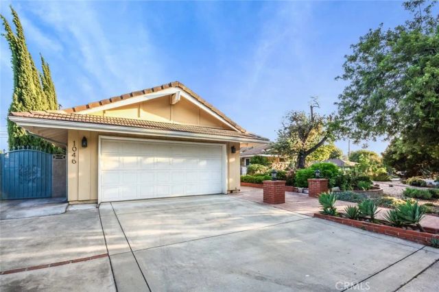 1046 Maryhurst Drive, Claremont, CA 91711