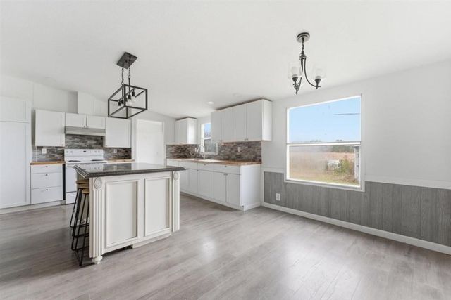 1460 Baldwin Loop, Longville, LA 70652