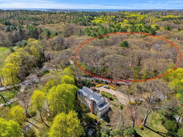 7 Preston Pl, Beverly, MA 01915