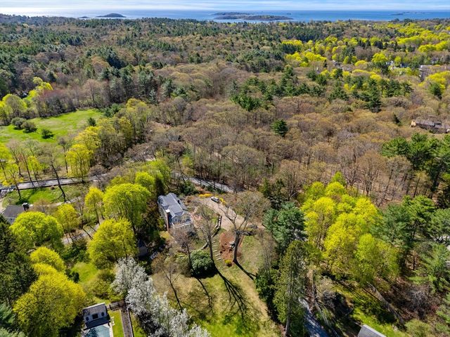 7 Preston Pl, Beverly, MA 01915