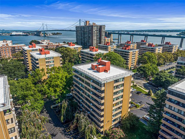 162-40 9th Avenue 8D, Beechhurst, NY 11357