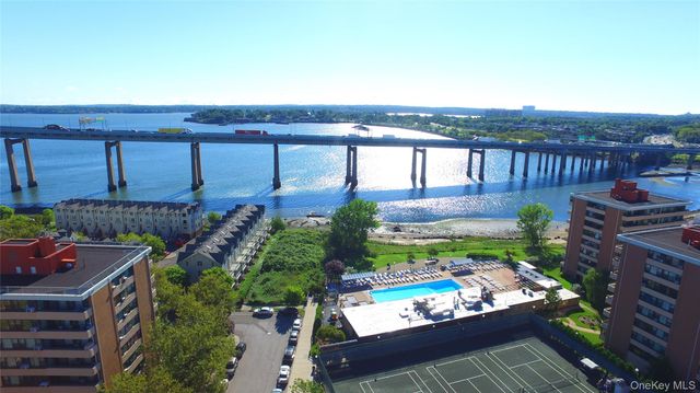 162-40 9th Avenue 8D, Beechhurst, NY 11357