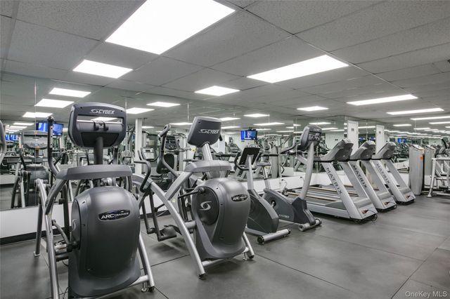 162-40 9th Avenue 8D, Beechhurst, NY 11357