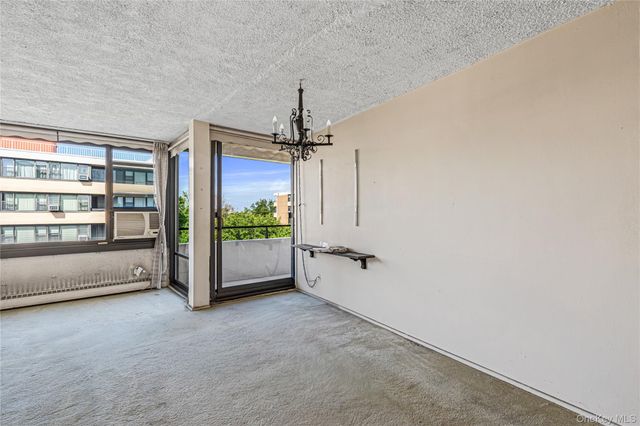 162-40 9th Avenue 8D, Beechhurst, NY 11357