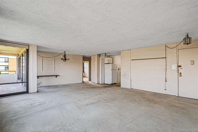 162-40 9th Avenue 8D, Beechhurst, NY 11357
