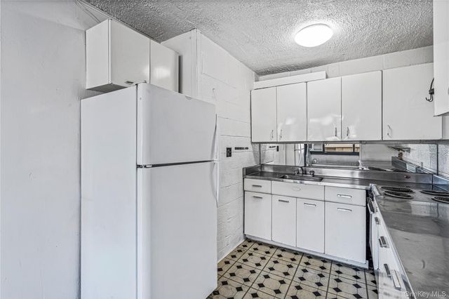 162-40 9th Avenue 8D, Beechhurst, NY 11357