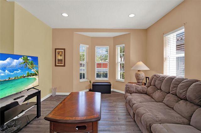 2064 NE 35th Ave, Homestead, FL 33033