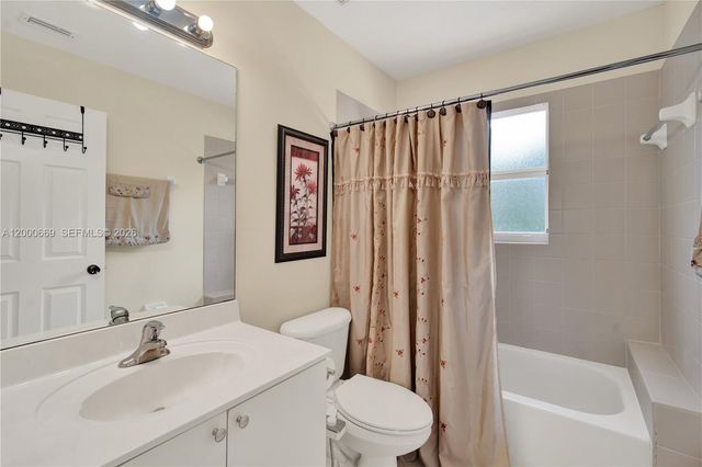 2064 NE 35th Ave, Homestead, FL 33033