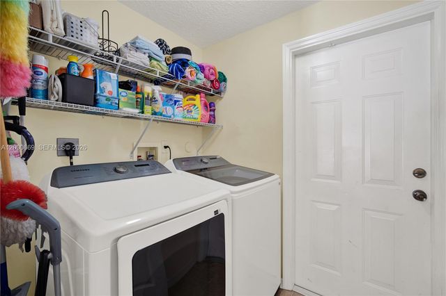 2064 NE 35th Ave, Homestead, FL 33033