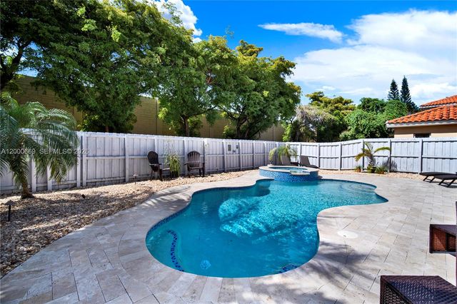 2064 NE 35th Ave, Homestead, FL 33033