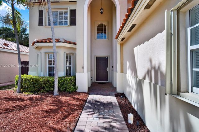 2064 NE 35th Ave, Homestead, FL 33033