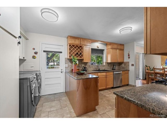 40 Skyline Dr, Wheat Ridge, CO 80215
